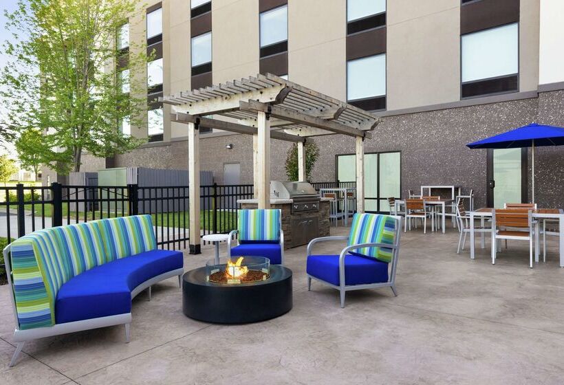 호텔 Hampton Inn & Suites Rogers