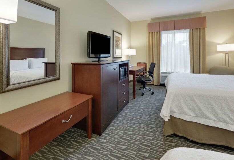 בית מלון כפרי Hampton Inn & Suites Southern Pines Pinehurst