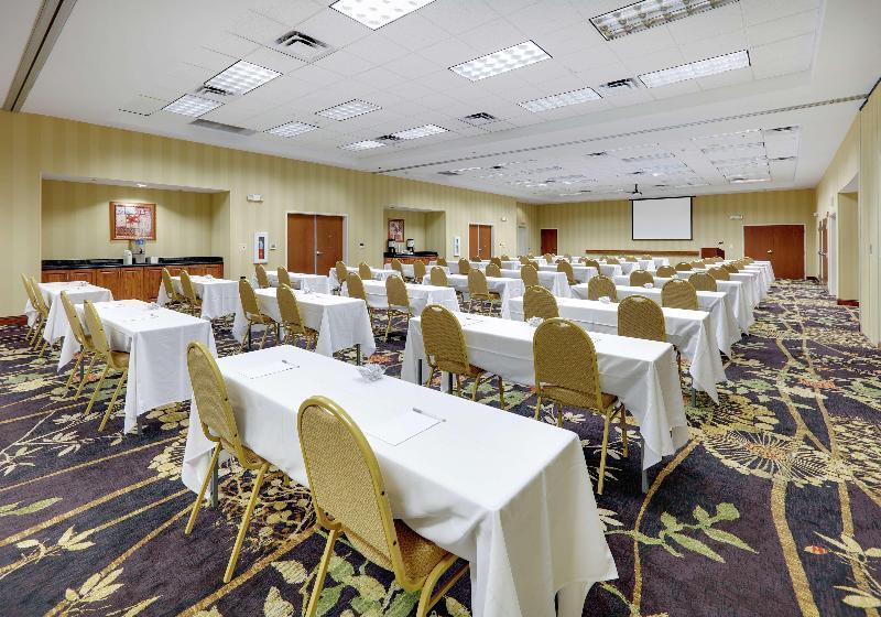 בית מלון כפרי Hampton Inn & Suites Southern Pines Pinehurst