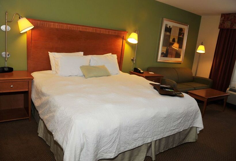 فندق Hampton Inn Clinton