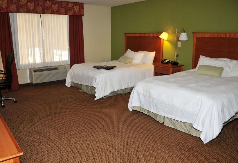 فندق Hampton Inn Clinton