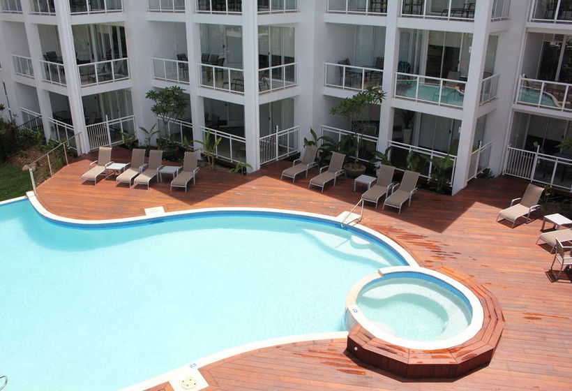 هتل Beaches Holiday Apartments   Official Onsite Reception & Check In