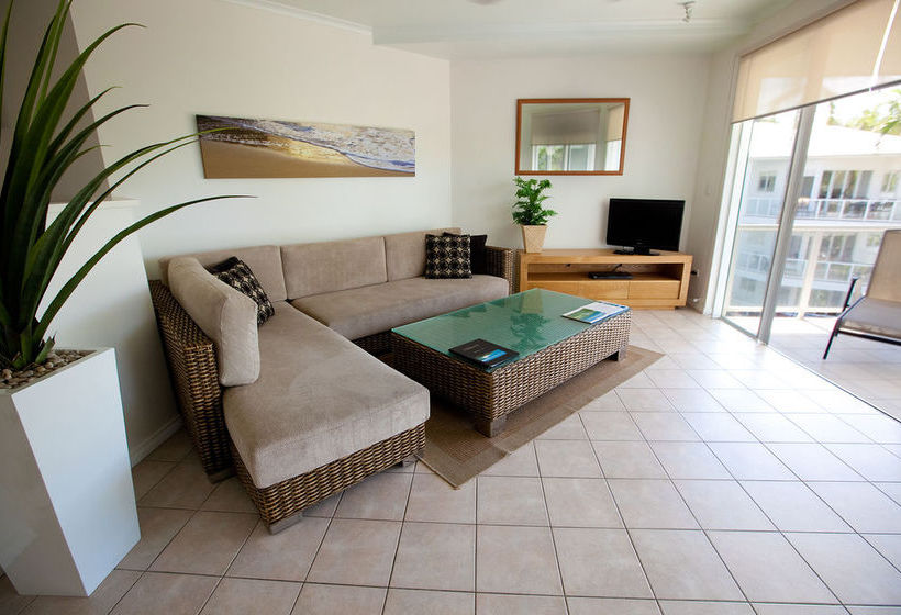 هتل Beaches Holiday Apartments   Official Onsite Reception & Check In