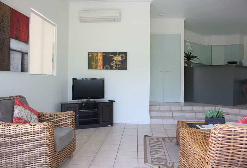 هتل Beaches Holiday Apartments   Official Onsite Reception & Check In