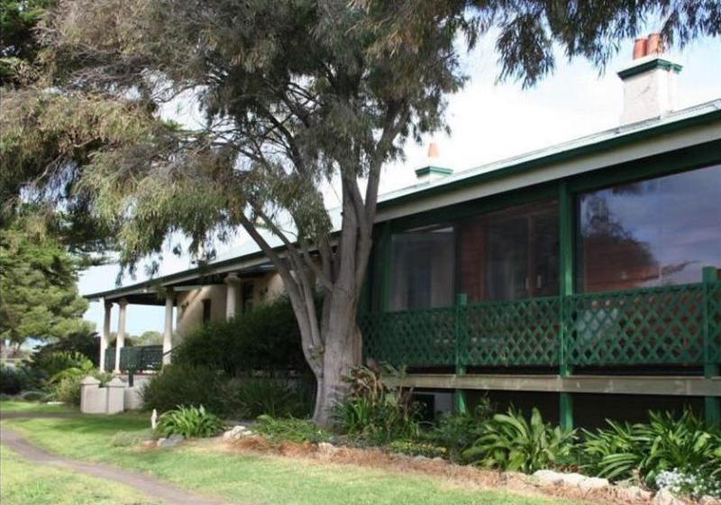 هتل Seaview Lodge