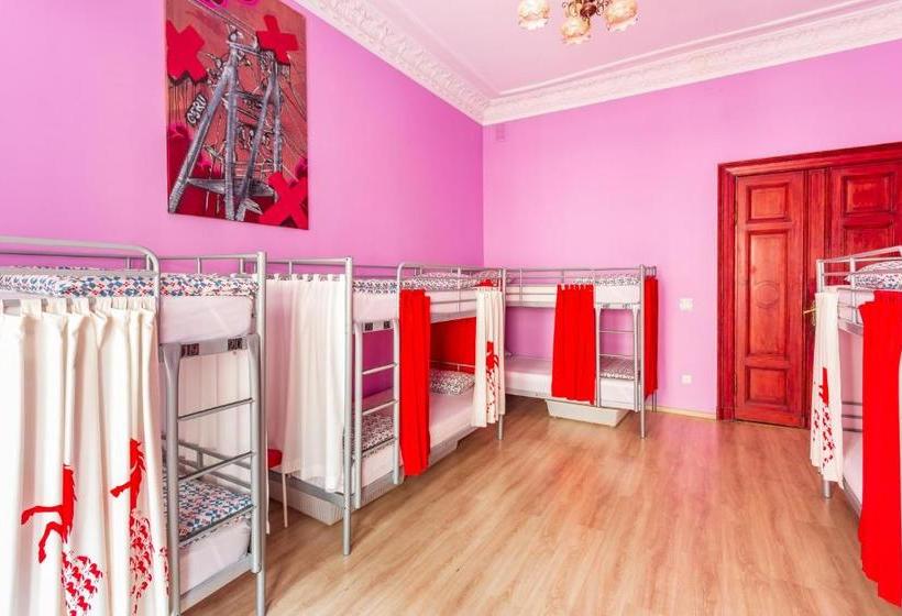 Babel Hostel, Dworzec Pkp, Rynek