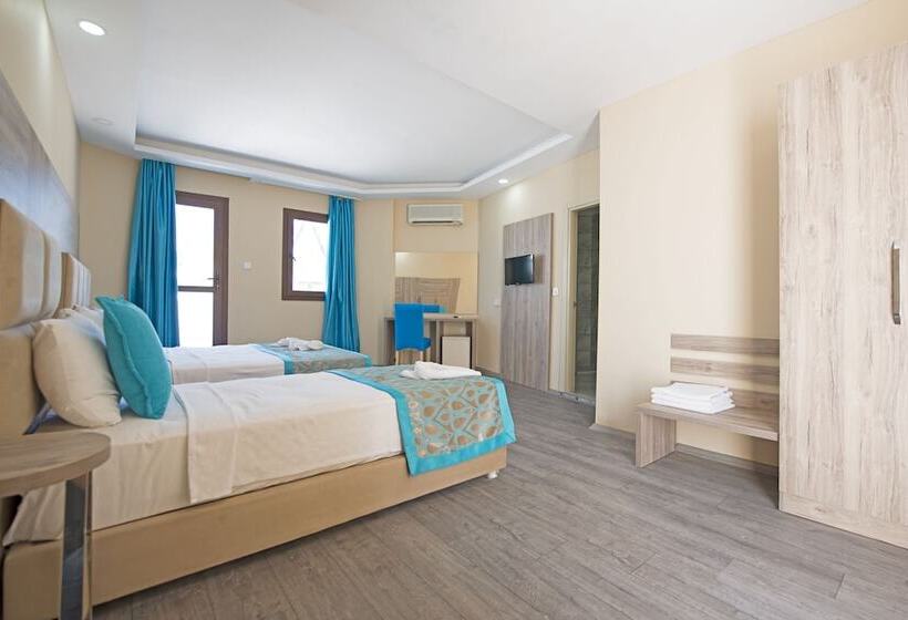 فندق Carina Resort