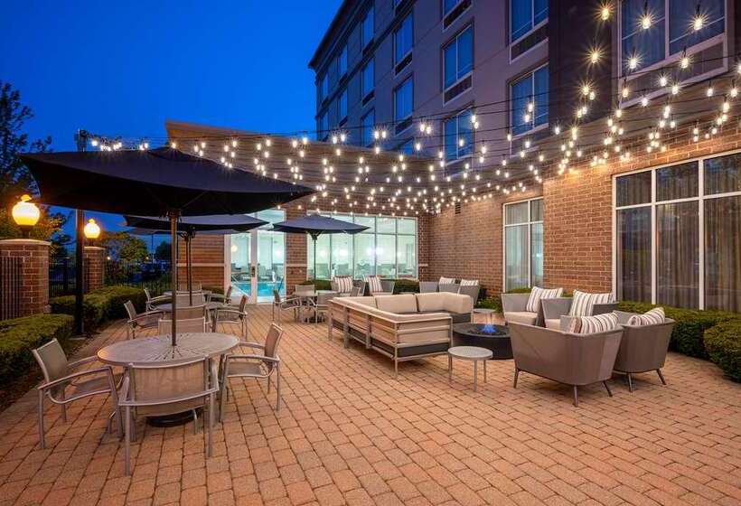 هتل Doubletree By Hilton Chicago Midway Airport