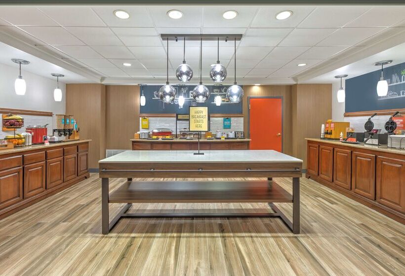 هتل Hampton Inn Kingsville