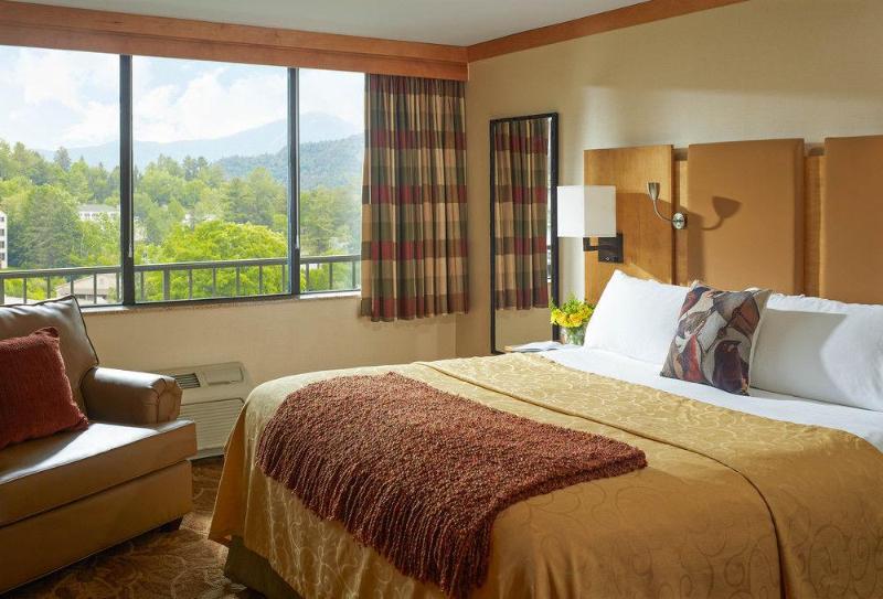 فندق High Peaks Resort