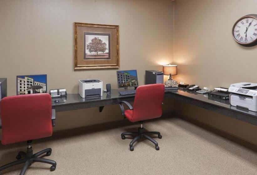 בית מלון כפרי Holiday Inn Carbondale   Conference Center, An Ihg