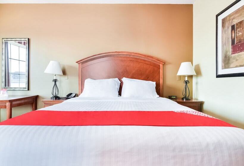 בית מלון כפרי Oyo Townhouse Oklahoma City Airport