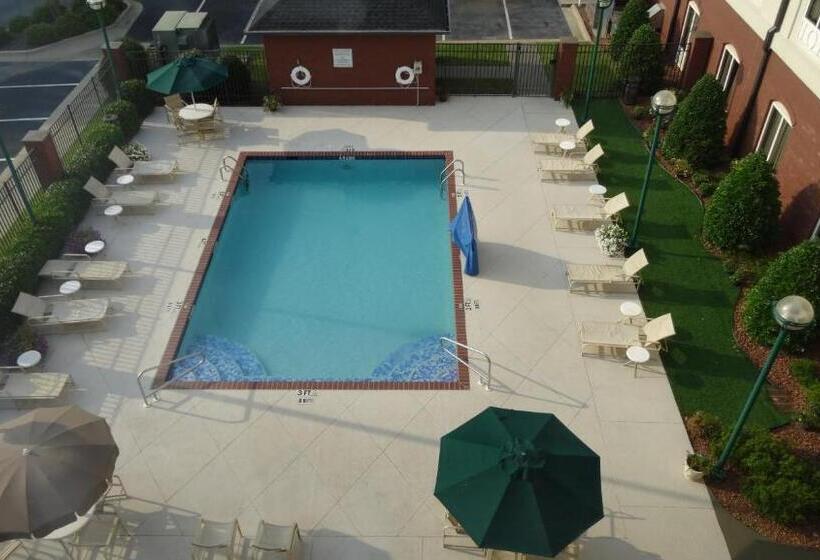 هتل Holiday Inn Express & Suites   Tuscaloosa University, An Ihg