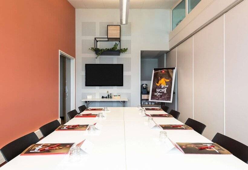 בית מלון כפרי Ibis Lyon Sud Oullins