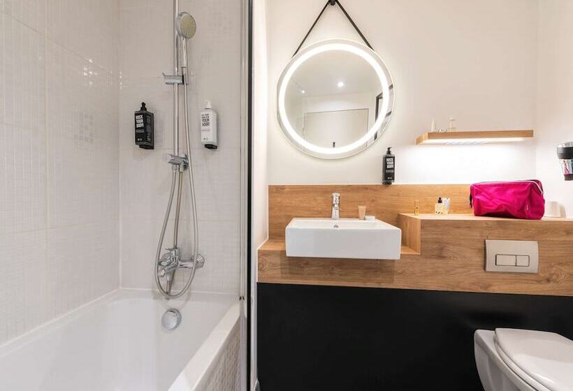 בית מלון כפרי Ibis Lyon Sud Oullins