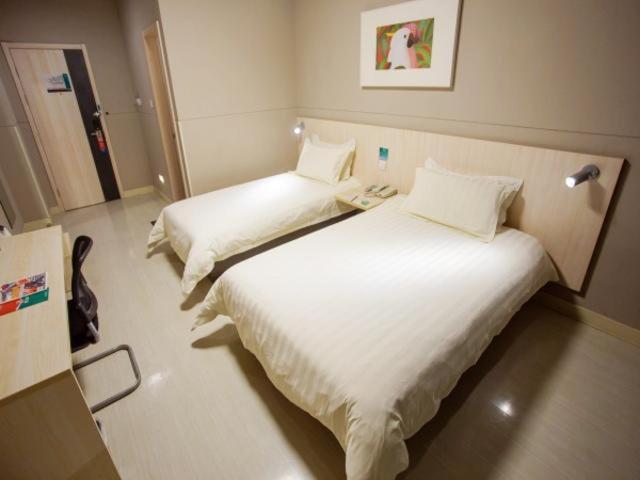 酒店 Jingjiang Inn Nanjing Mochou Lake