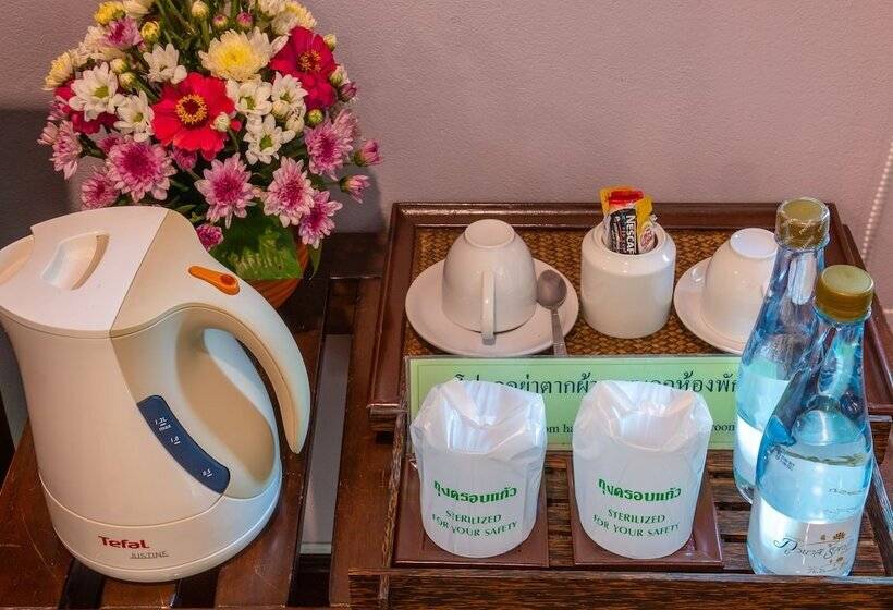 هتل Phuwanalee Resort