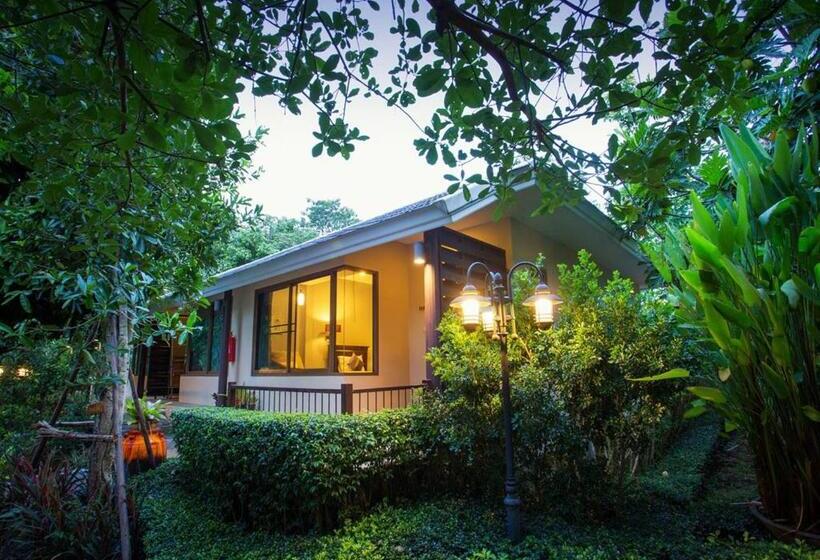 هتل Phuwanalee Resort