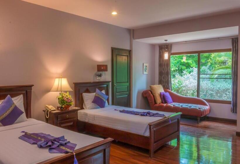 هتل Phuwanalee Resort