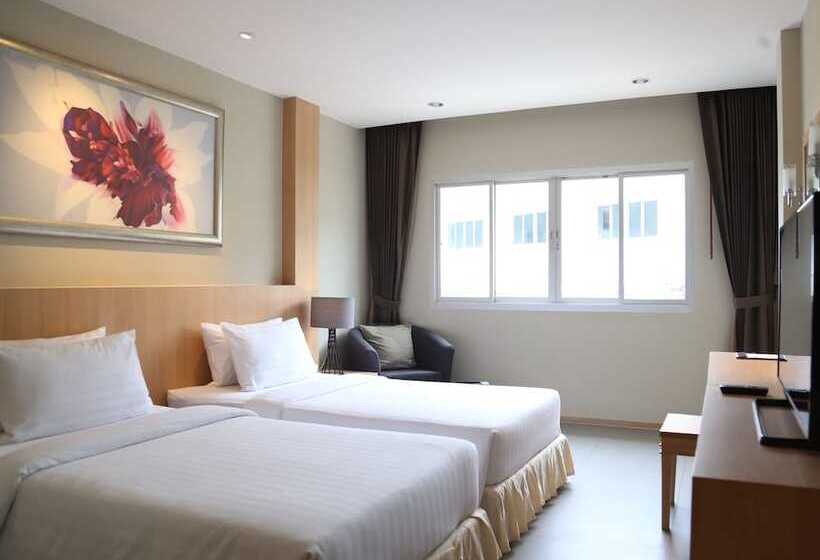 هتل Pp Charlie Beach Resort  Sha Plus