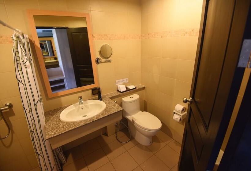 هتل Pp Charlie Beach Resort  Sha Plus