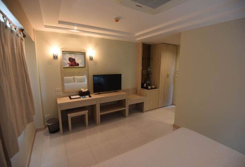 هتل Pp Charlie Beach Resort  Sha Plus