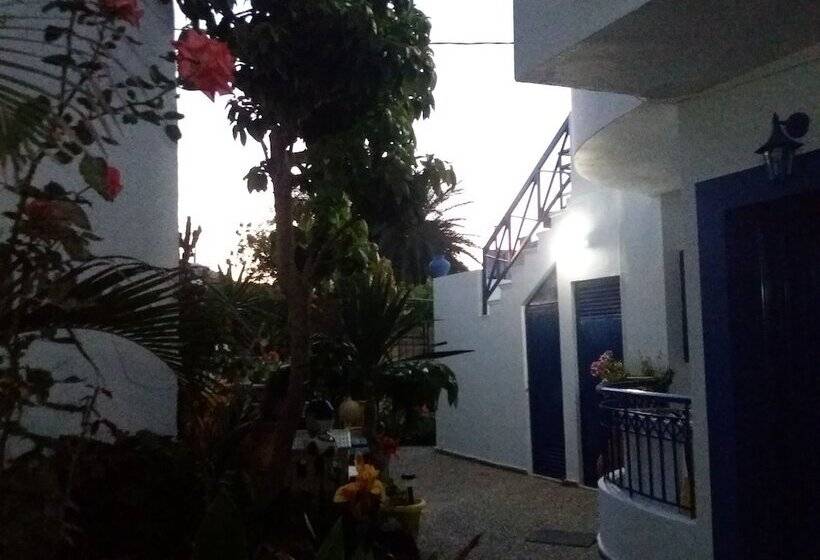 Psaras Apartments