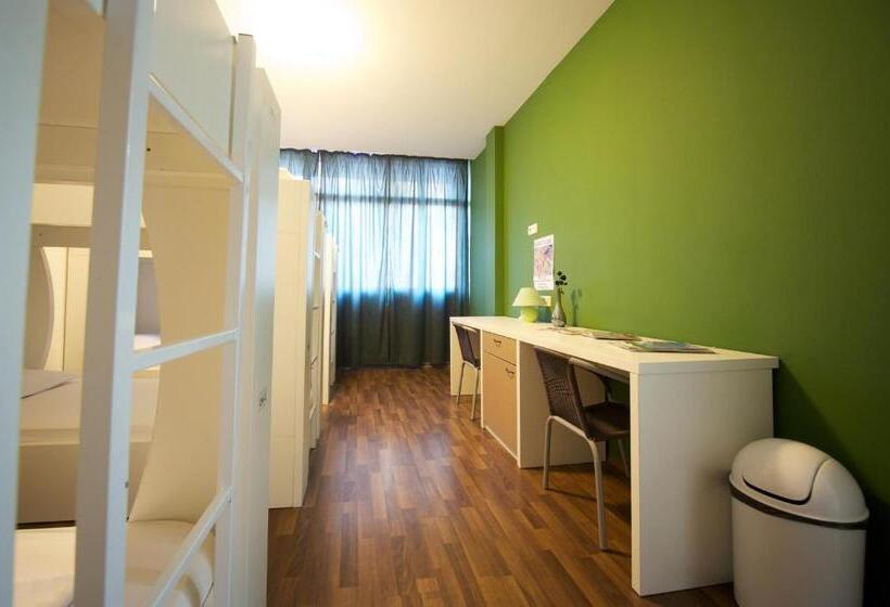 Funk Lounge Hostel