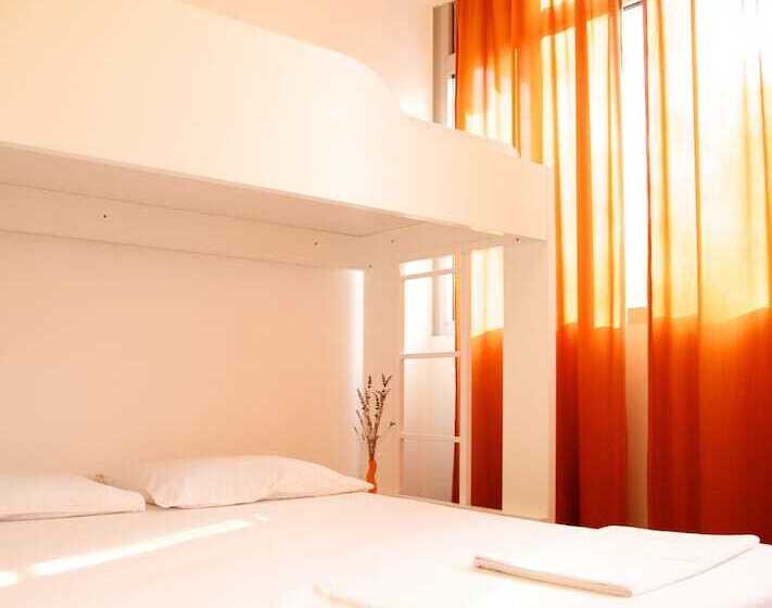 Funk Lounge Hostel
