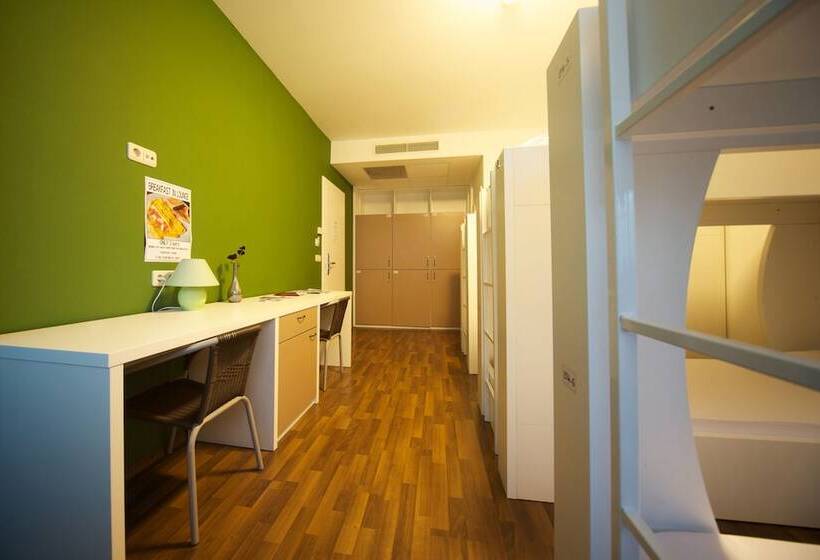 Funk Lounge Hostel