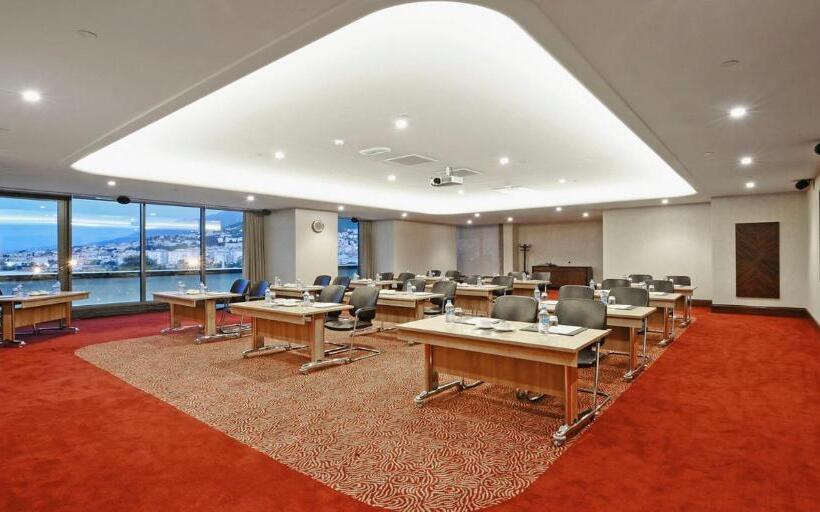 هتل Crowne Plaza Bursa Convention Center & Thermal Spa, An Ihg