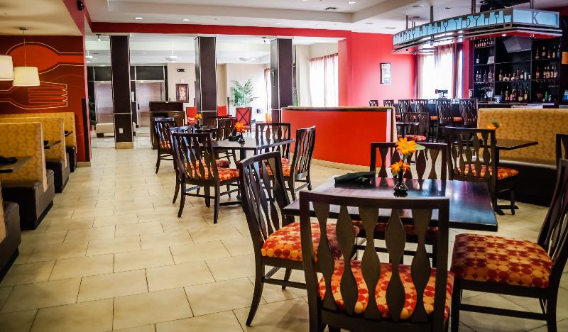 בית מלון כפרי Doubletree By Hilton Sulphur Lake Charles