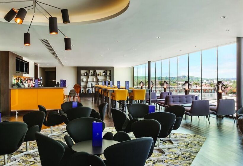 هتل Hilton London Wembley