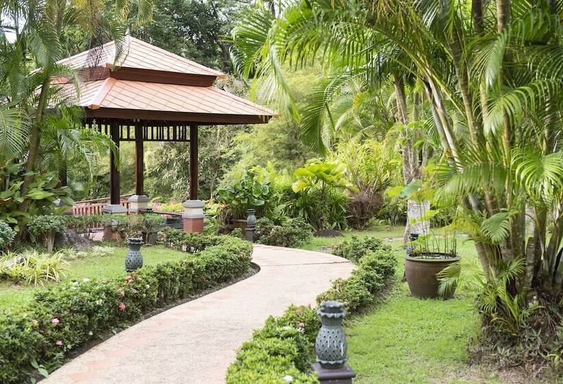 هتل Khaolak Bayfront Resort
