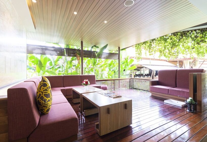 هتل Khaolak Bayfront Resort