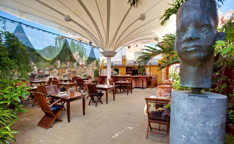 هتل Kura Hulanda Lodge & Beach Club