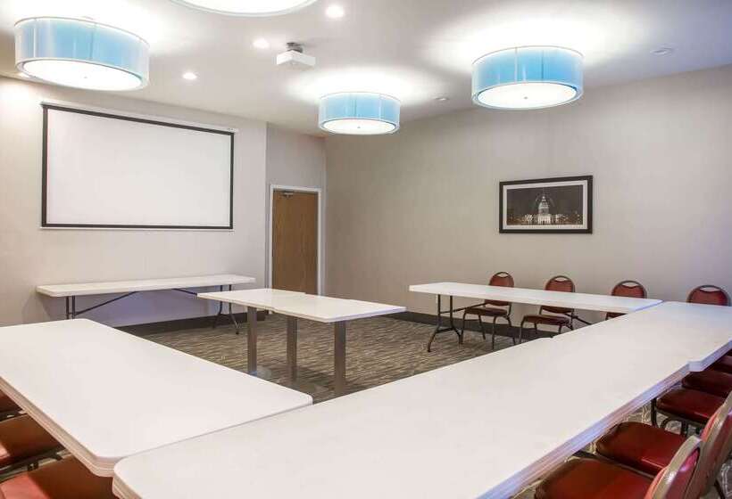 酒店 La Quinta Inn & Suits By Wyndham Pontoon Beach Il