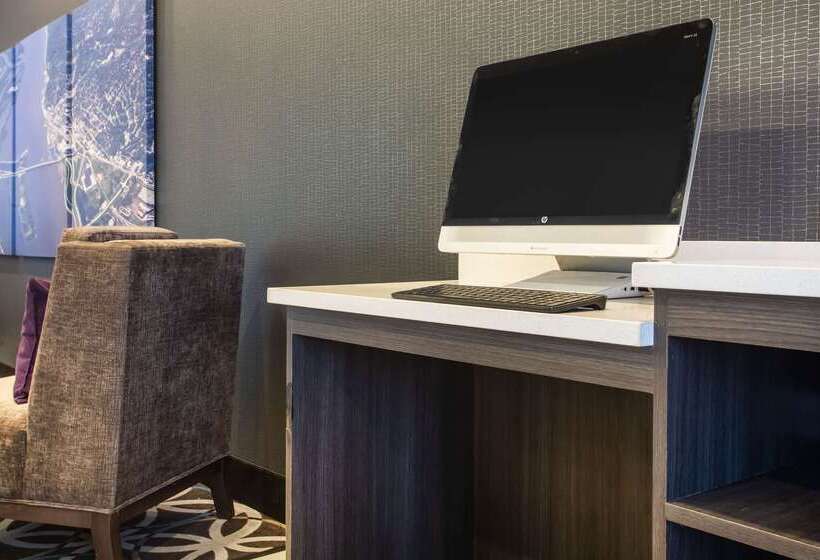 酒店 La Quinta Inn & Suits By Wyndham Pontoon Beach Il