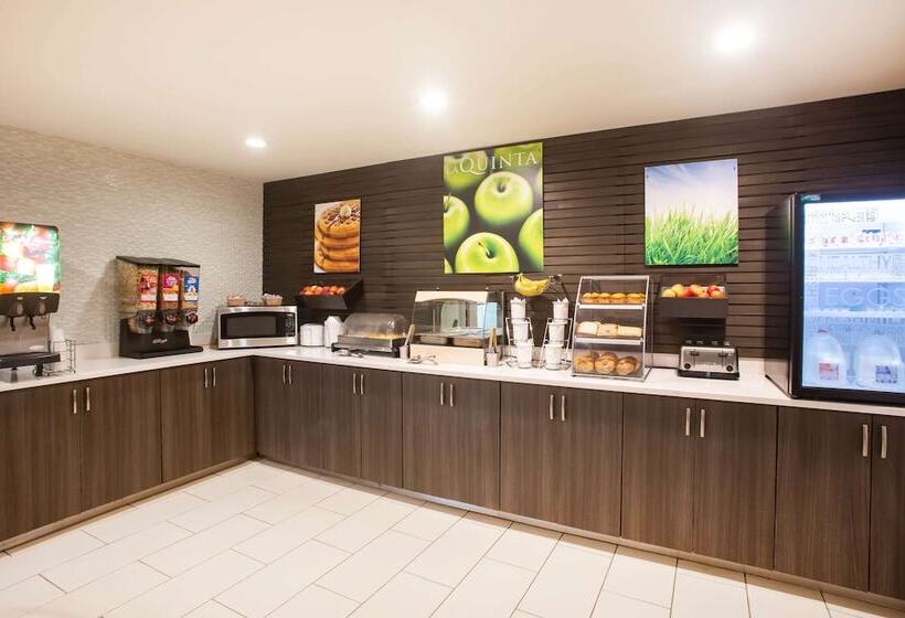 酒店 La Quinta Inn & Suits By Wyndham Pontoon Beach Il