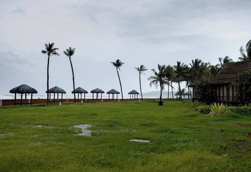 Отель Blue Ocean The Fern Resort & Spa Ganpatipule
