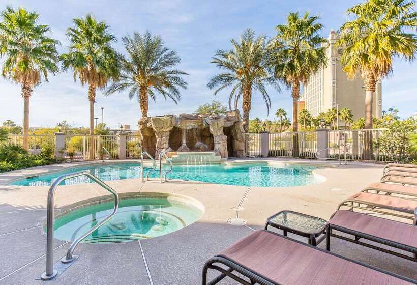 هتل Comfort Inn & Suites Henderson  Las Vegas