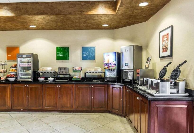 هتل Comfort Inn & Suites Henderson  Las Vegas
