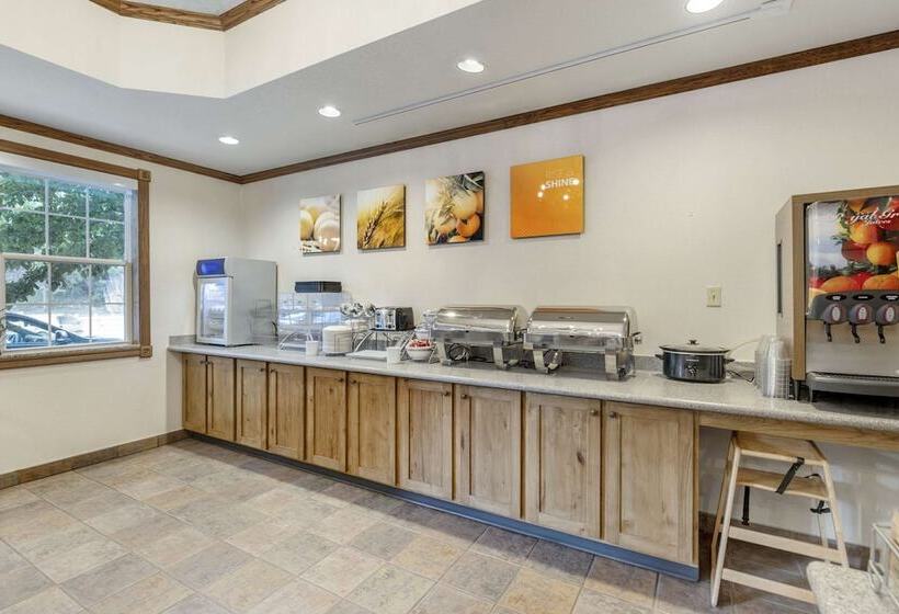 هتل Comfort Inn & Suites Mt. Rushmore