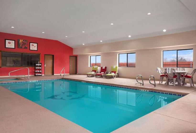 בית מלון כפרי Country Inn & Suites By Radisson, Lubbock, Tx