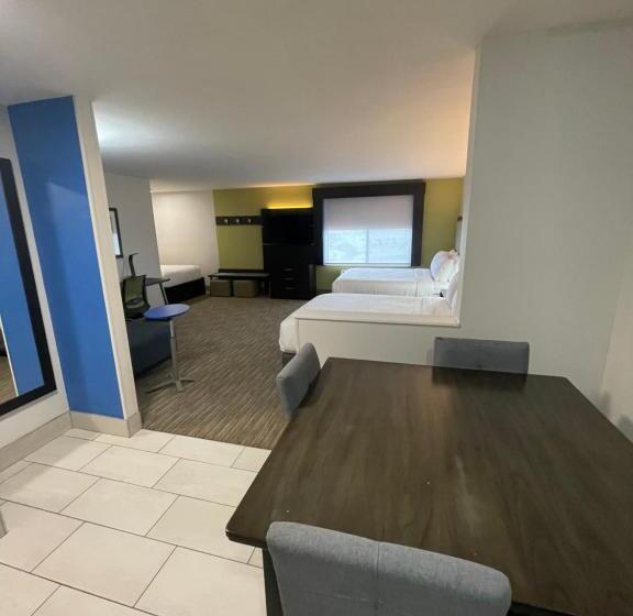 Holiday Inn Express Hotel & Suites Las Vegas, An Ihg