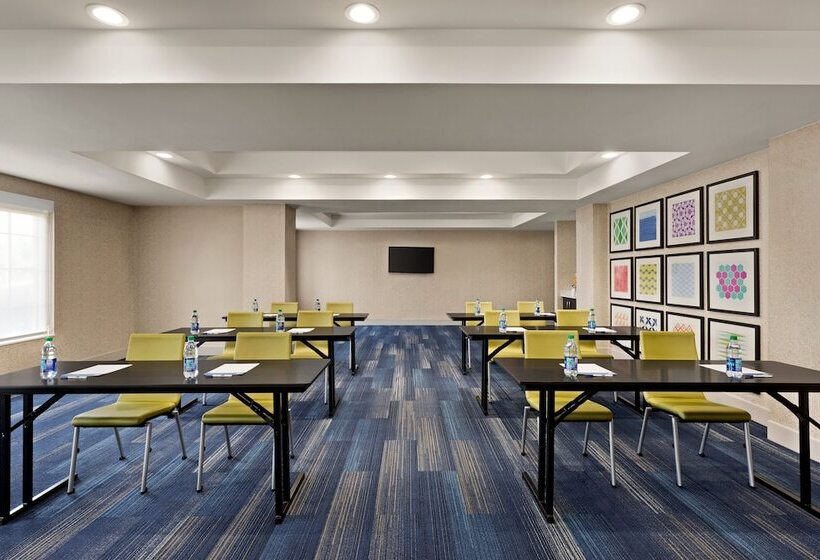 Holiday Inn Express Hotel & Suites Shawnee I 40, An Ihg