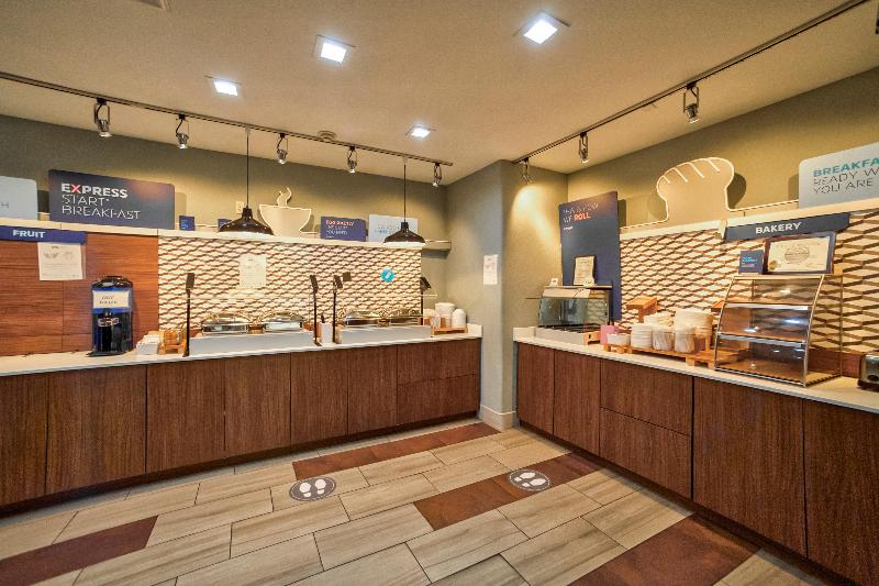 فندق Holiday Inn Express Suites Beeville By Ihg