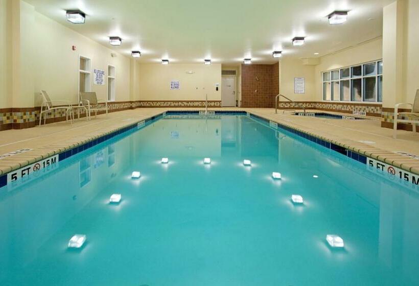 ホテル Holiday Inn Express And Suites Newberry, An Ihg