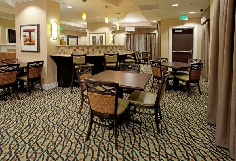 ホテル Holiday Inn Express And Suites Newberry, An Ihg