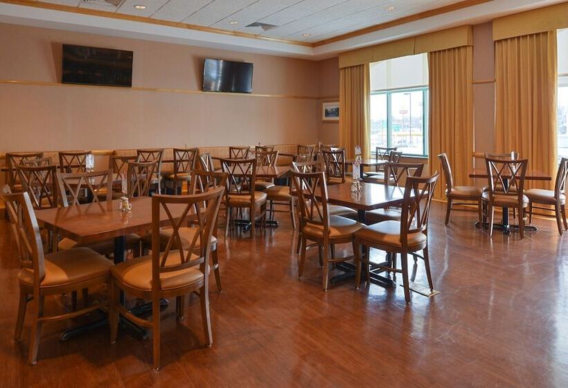 فندق Holiday Inn Express Breezewood, An Ihg